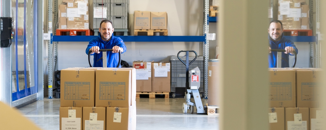 Operator Logistics / Lagerist (m/w/d), 1. Bild